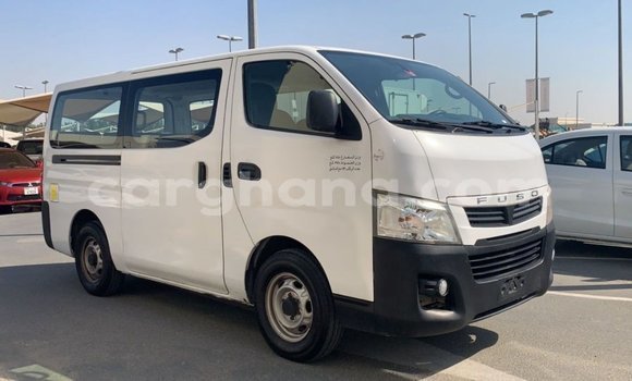Ra Imported Mitsubishi Van funfun Ọkọ̀ akẹ́rù ńlá in Import - Dubai ni Ashanti Ra Imported Mitsubishi Van funfun Ọkọ̀ akẹ́rù ńlá in Import - Dubai ni Ashanti