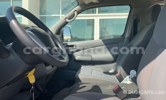 Ra Imported Mitsubishi Van funfun Ọkọ̀ akẹ́rù ńlá in Import - Dubai ni Ashanti Ra Imported Mitsubishi Van funfun Ọkọ̀ akẹ́rù ńlá in Import - Dubai ni Ashanti