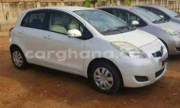 Buy Used Toyota Vitz White Car in Tema in Greater Accra
