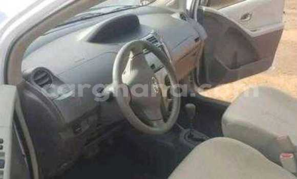 Ra Àlòkù Toyota Vitz funfun Ọkọ̀ in Tema ni Greater Accra Ra Àlòkù Toyota Vitz funfun Ọkọ̀ in Tema ni Greater Accra