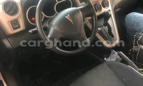 Ra Àlòkù Pontiac Vibe Silver Ọkọ̀ in Accra ni Greater Accra Ra Àlòkù Pontiac Vibe Silver Ọkọ̀ in Accra ni Greater Accra