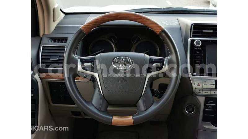 Big with watermark toyota land cruiser ashanti import dubai 40270