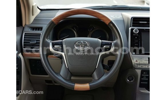 Ra Imported Toyota Land Cruiser funfun Ọkọ̀ in Import - Dubai ni Ashanti Ra Imported Toyota Land Cruiser funfun Ọkọ̀ in Import - Dubai ni Ashanti