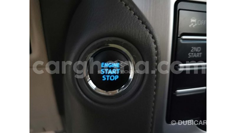 Big with watermark toyota land cruiser ashanti import dubai 40270