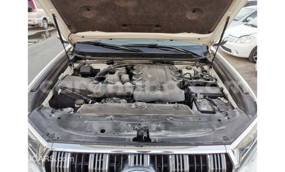 Ra Imported Toyota Land Cruiser funfun Ọkọ̀ in Import - Dubai ni Ashanti Ra Imported Toyota Land Cruiser funfun Ọkọ̀ in Import - Dubai ni Ashanti