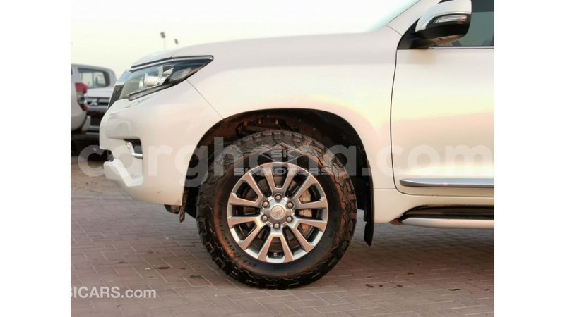 Big with watermark toyota land cruiser ashanti import dubai 40270