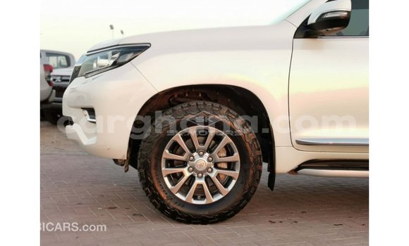 Ra Imported Toyota Land Cruiser funfun Ọkọ̀ in Import - Dubai ni Ashanti Ra Imported Toyota Land Cruiser funfun Ọkọ̀ in Import - Dubai ni Ashanti