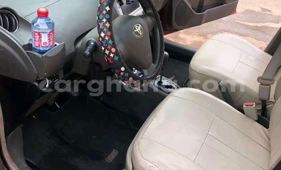 Ra Àlòkù Toyota Vitz Red Ọkọ̀ in Accra ni Greater Accra Ra Àlòkù Toyota Vitz Red Ọkọ̀ in Accra ni Greater Accra