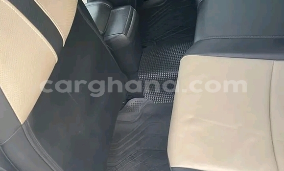 Ra Àlòkù Honda Civic funfun Ọkọ̀ in Accra ni Greater Accra Ra Àlòkù Honda Civic funfun Ọkọ̀ in Accra ni Greater Accra