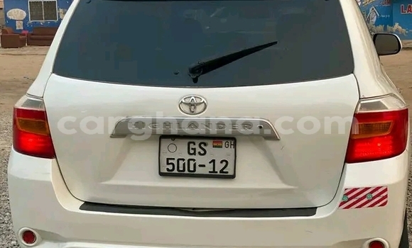 Sayi Na hannu Toyota Highlander White Mota in Accra a Greater Accra Sayi Na hannu Toyota Highlander White Mota in Accra a Greater Accra