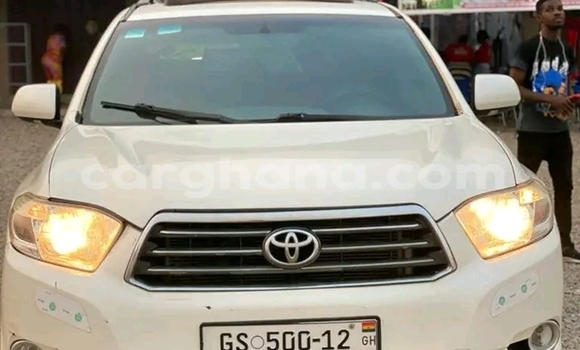 Sayi Na hannu Toyota Highlander White Mota in Accra a Greater Accra Sayi Na hannu Toyota Highlander White Mota in Accra a Greater Accra