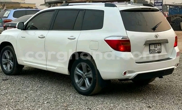 Sayi Na hannu Toyota Highlander White Mota in Accra a Greater Accra Sayi Na hannu Toyota Highlander White Mota in Accra a Greater Accra
