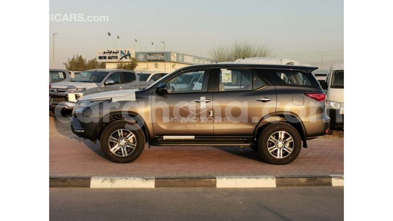 Big with watermark toyota fortuner ashanti import dubai 40301