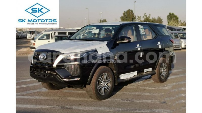 Big with watermark toyota fortuner ashanti import dubai 40302