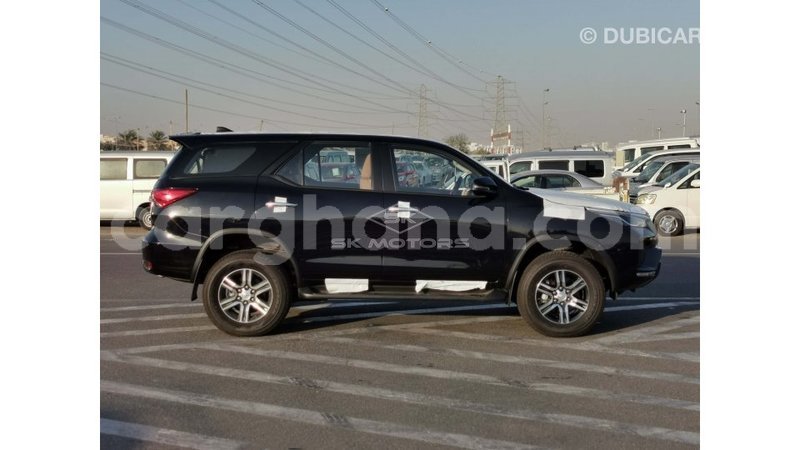 Big with watermark toyota fortuner ashanti import dubai 40302