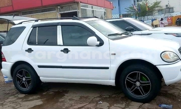 Ra Àlòkù Mercedes‒Benz ML–Class funfun Ọkọ̀ in Accra ni Greater Accra Ra Àlòkù Mercedes‒Benz ML–Class funfun Ọkọ̀ in Accra ni Greater Accra