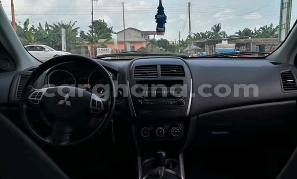 Ra Àlòkù Mitsubishi RVR funfun Ọkọ̀ in Accra ni Greater Accra Ra Àlòkù Mitsubishi RVR funfun Ọkọ̀ in Accra ni Greater Accra