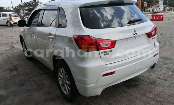 Ra Àlòkù Mitsubishi RVR funfun Ọkọ̀ in Accra ni Greater Accra Ra Àlòkù Mitsubishi RVR funfun Ọkọ̀ in Accra ni Greater Accra