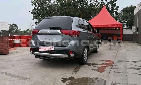 Ra Àlòkù Mitsubishi Outlander Miiran Ọkọ̀ in Accra ni Greater Accra Ra Àlòkù Mitsubishi Outlander Miiran Ọkọ̀ in Accra ni Greater Accra