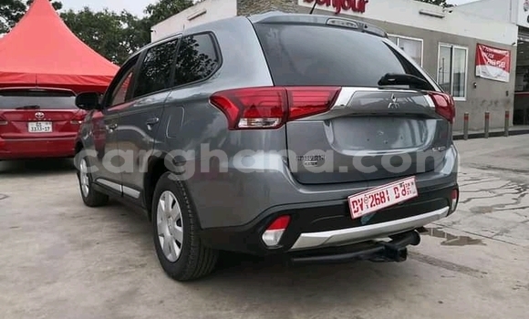 Ra Àlòkù Mitsubishi Outlander Miiran Ọkọ̀ in Accra ni Greater Accra Ra Àlòkù Mitsubishi Outlander Miiran Ọkọ̀ in Accra ni Greater Accra