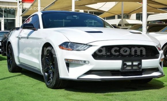 Ra Imported Ford Mustang funfun Ọkọ̀ in Import - Dubai ni Ashanti Ra Imported Ford Mustang funfun Ọkọ̀ in Import - Dubai ni Ashanti