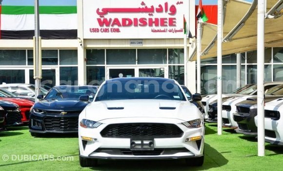 Ra Imported Ford Mustang funfun Ọkọ̀ in Import - Dubai ni Ashanti Ra Imported Ford Mustang funfun Ọkọ̀ in Import - Dubai ni Ashanti