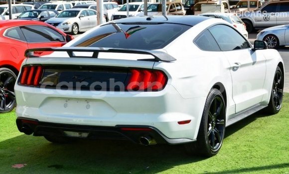 Ra Imported Ford Mustang funfun Ọkọ̀ in Import - Dubai ni Ashanti Ra Imported Ford Mustang funfun Ọkọ̀ in Import - Dubai ni Ashanti