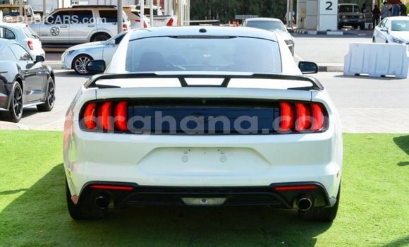 Ra Imported Ford Mustang funfun Ọkọ̀ in Import - Dubai ni Ashanti Ra Imported Ford Mustang funfun Ọkọ̀ in Import - Dubai ni Ashanti