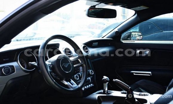 Ra Imported Ford Mustang funfun Ọkọ̀ in Import - Dubai ni Ashanti Ra Imported Ford Mustang funfun Ọkọ̀ in Import - Dubai ni Ashanti