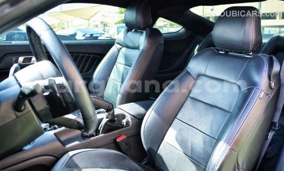 Ra Imported Ford Mustang funfun Ọkọ̀ in Import - Dubai ni Ashanti Ra Imported Ford Mustang funfun Ọkọ̀ in Import - Dubai ni Ashanti