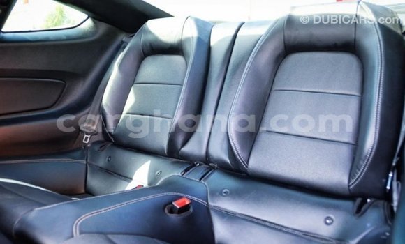 Ra Imported Ford Mustang funfun Ọkọ̀ in Import - Dubai ni Ashanti Ra Imported Ford Mustang funfun Ọkọ̀ in Import - Dubai ni Ashanti