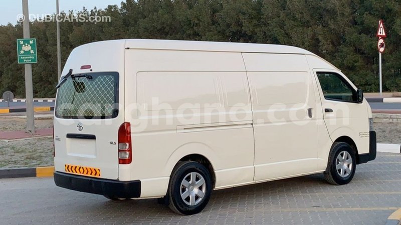 Big with watermark toyota hiace ashanti import dubai 40351