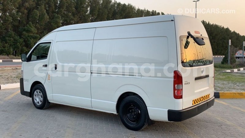 Big with watermark toyota hiace ashanti import dubai 40351