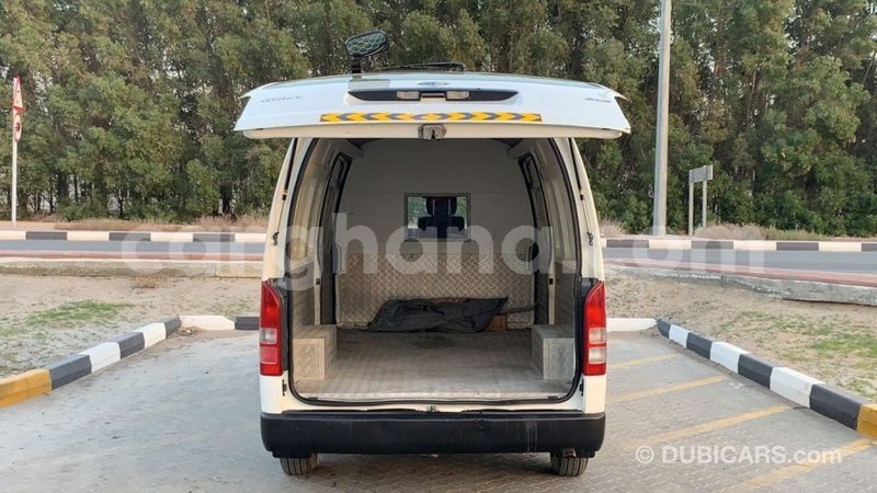 Big with watermark toyota hiace ashanti import dubai 40351