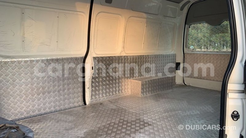 Big with watermark toyota hiace ashanti import dubai 40351