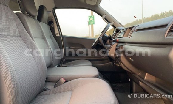 Ra Imported Toyota Hiace funfun Ọkọ̀ in Import - Dubai ni Ashanti Ra Imported Toyota Hiace funfun Ọkọ̀ in Import - Dubai ni Ashanti