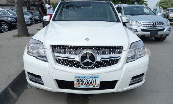 Sayi Na hannu Mercedes‒Benz GLK–Class White Mota in Tema a Greater Accra Sayi Na hannu Mercedes‒Benz GLK–Class White Mota in Tema a Greater Accra