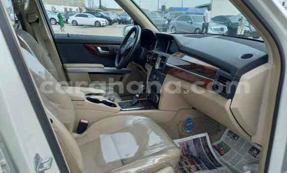 Sayi Na hannu Mercedes‒Benz GLK–Class White Mota in Tema a Greater Accra Sayi Na hannu Mercedes‒Benz GLK–Class White Mota in Tema a Greater Accra