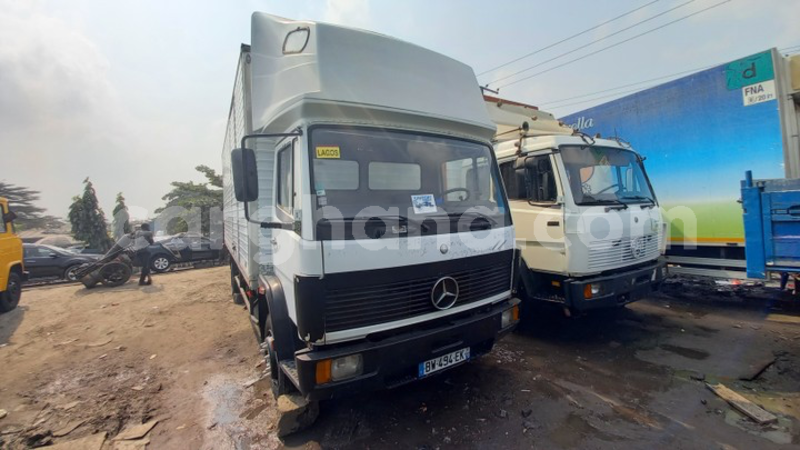Big with watermark mercedes benz truck greater accra tema 40387