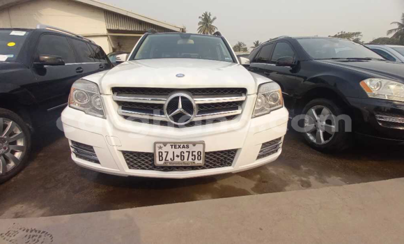 Ra Àlòkù Mercedes‒Benz GLK–Class funfun Ọkọ̀ in Tema ni Greater Accra