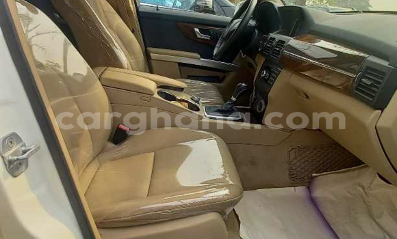 Ra Àlòkù Mercedes‒Benz GLK–Class funfun Ọkọ̀ in Tema ni Greater Accra Ra Àlòkù Mercedes‒Benz GLK–Class funfun Ọkọ̀ in Tema ni Greater Accra