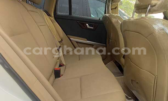 Ra Àlòkù Mercedes‒Benz GLK–Class funfun Ọkọ̀ in Tema ni Greater Accra Ra Àlòkù Mercedes‒Benz GLK–Class funfun Ọkọ̀ in Tema ni Greater Accra