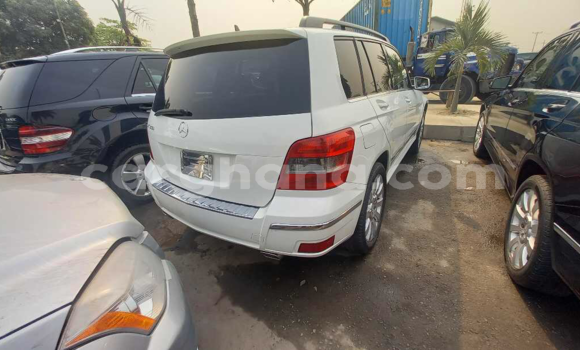 Ra Àlòkù Mercedes‒Benz GLK–Class funfun Ọkọ̀ in Tema ni Greater Accra Ra Àlòkù Mercedes‒Benz GLK–Class funfun Ọkọ̀ in Tema ni Greater Accra