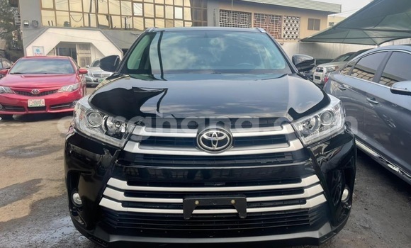Ra Àlòkù Toyota Highlander Black Ọkọ̀ in Tema ni Greater Accra