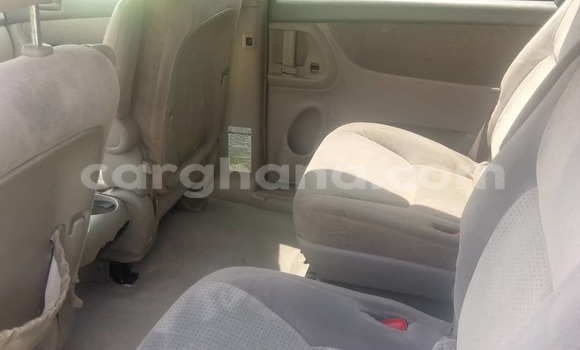 Buy Import Toyota Sienna White Car in Tema in Greater Accra Buy Import Toyota Sienna White Car in Tema in Greater Accra