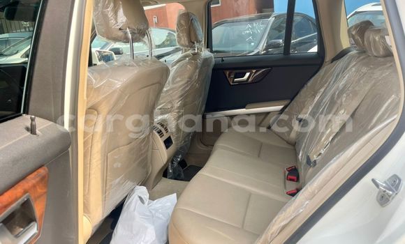 Sayi Imported Mercedes-Benz C250 coupe White Mota in Tema a Greater Accra Sayi Imported Mercedes-Benz C250 coupe White Mota in Tema a Greater Accra