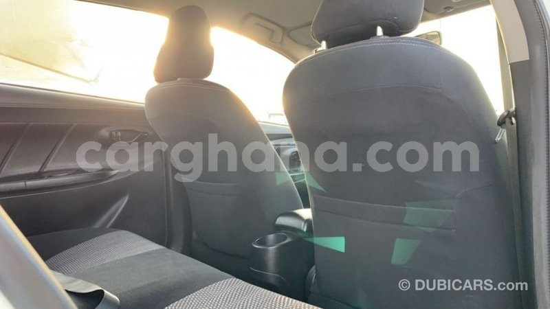 Big with watermark toyota yaris ashanti import dubai 40401