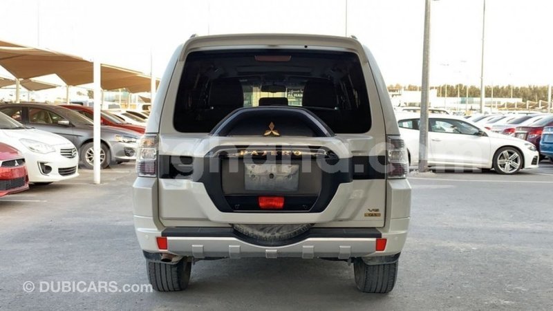 Big with watermark mitsubishi pajero ashanti import dubai 40404