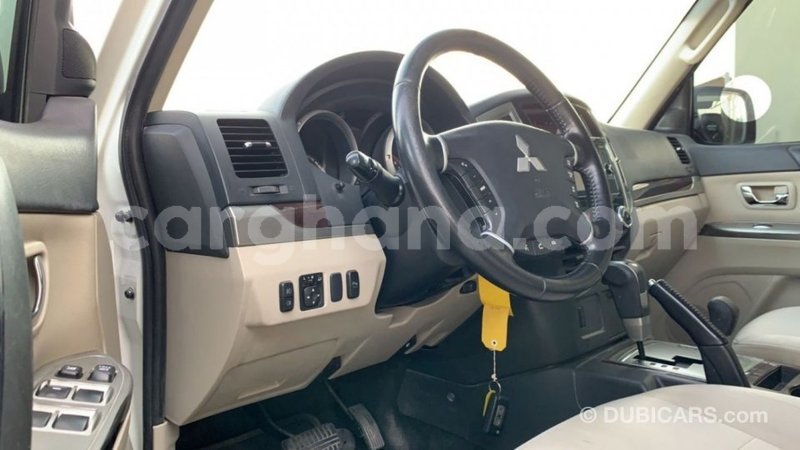 Big with watermark mitsubishi pajero ashanti import dubai 40404