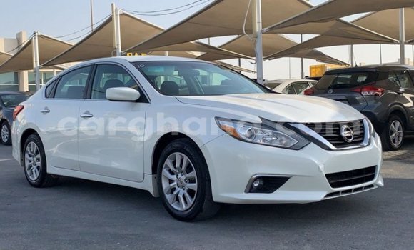 Ra Imported Nissan Altima funfun Ọkọ̀ in Import - Dubai ni Ashanti Ra Imported Nissan Altima funfun Ọkọ̀ in Import - Dubai ni Ashanti